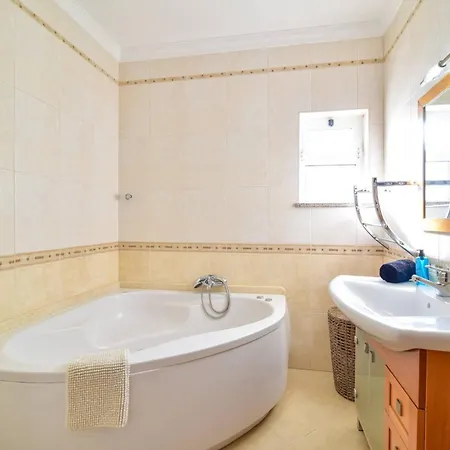 Apartment Alfarrobeira By Mtphomes