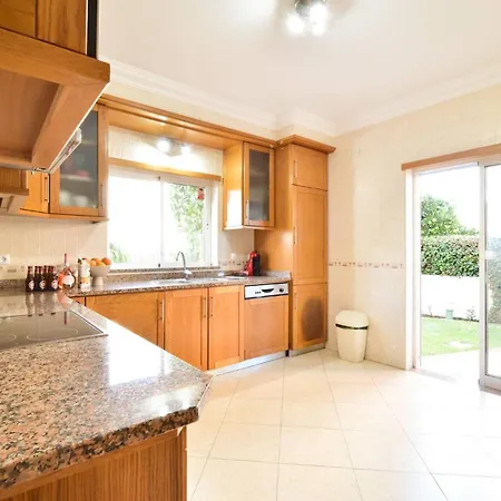 Alfarrobeira By Mtphomes *