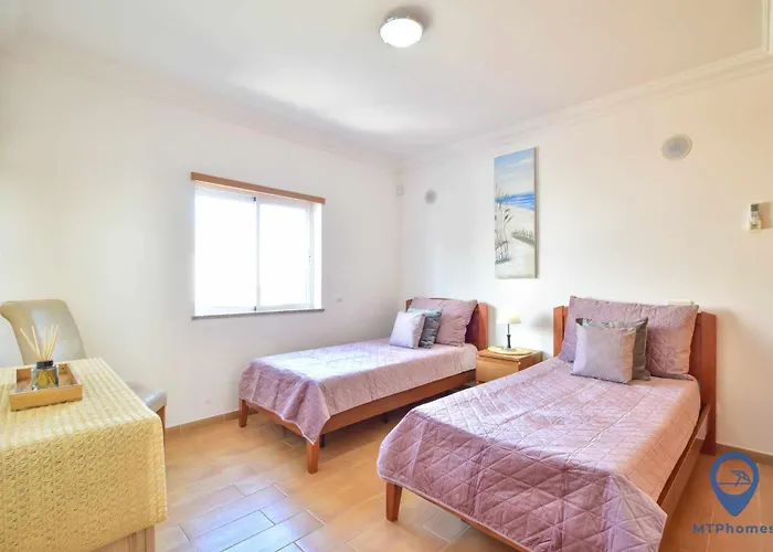 Villa Alfarrobeira By Mtphomes Albufeira