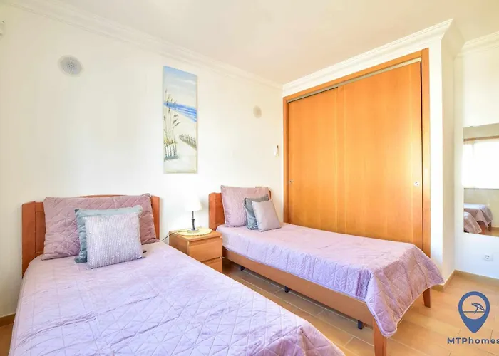 Villa Alfarrobeira By Mtphomes