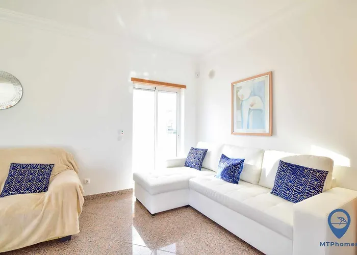 Alfarrobeira By Mtphomes