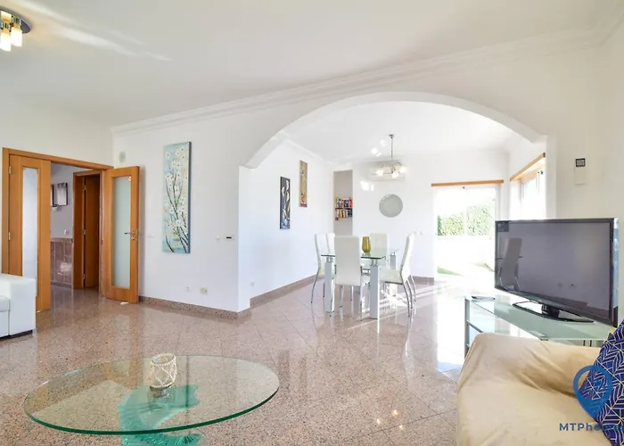 Villa Alfarrobeira By Mtphomes Albufeira